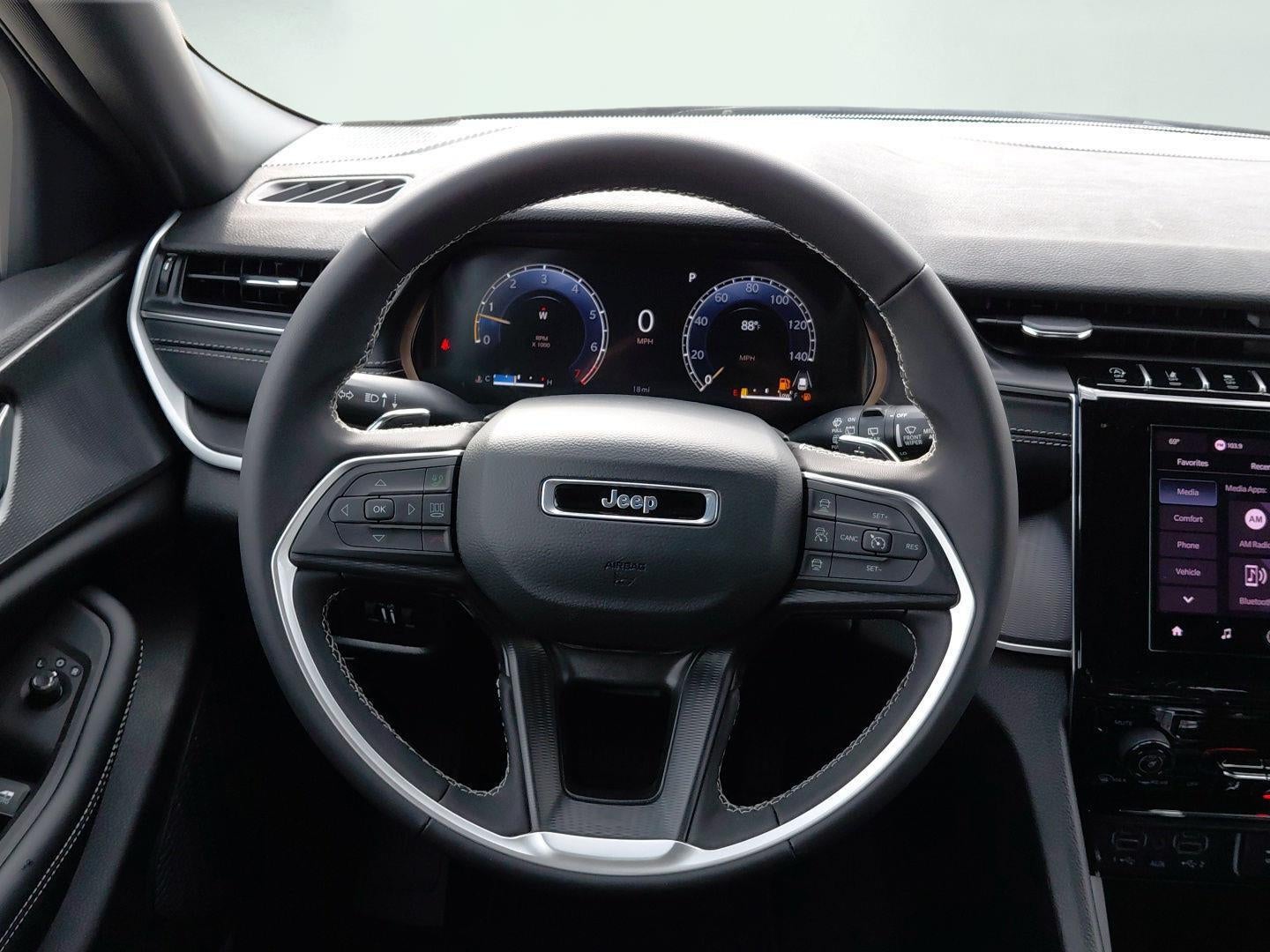 2026 Jeep Grand Cherokee Laredo