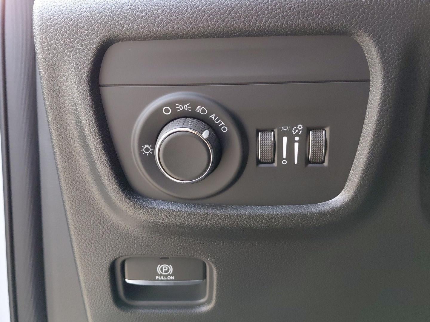 2026 Jeep Grand Cherokee L Laredo X 32