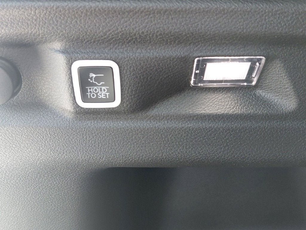 2027 Jeep Grand Cherokee L Laredo Altitude