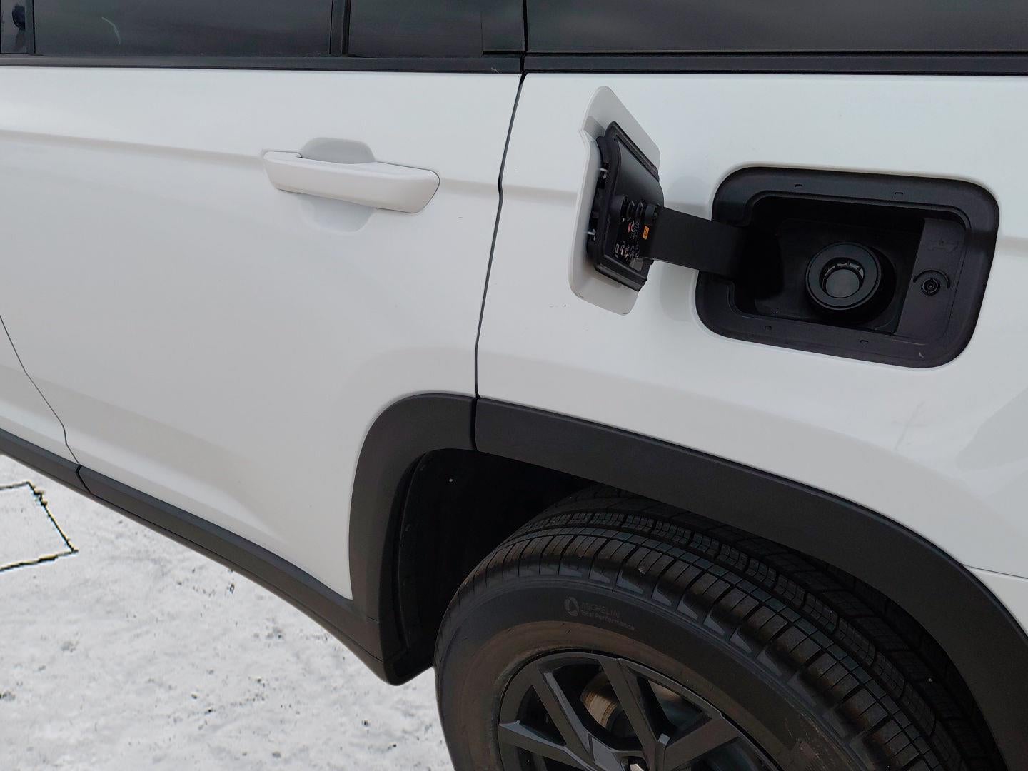 2027 Jeep Grand Cherokee L Laredo Altitude 25