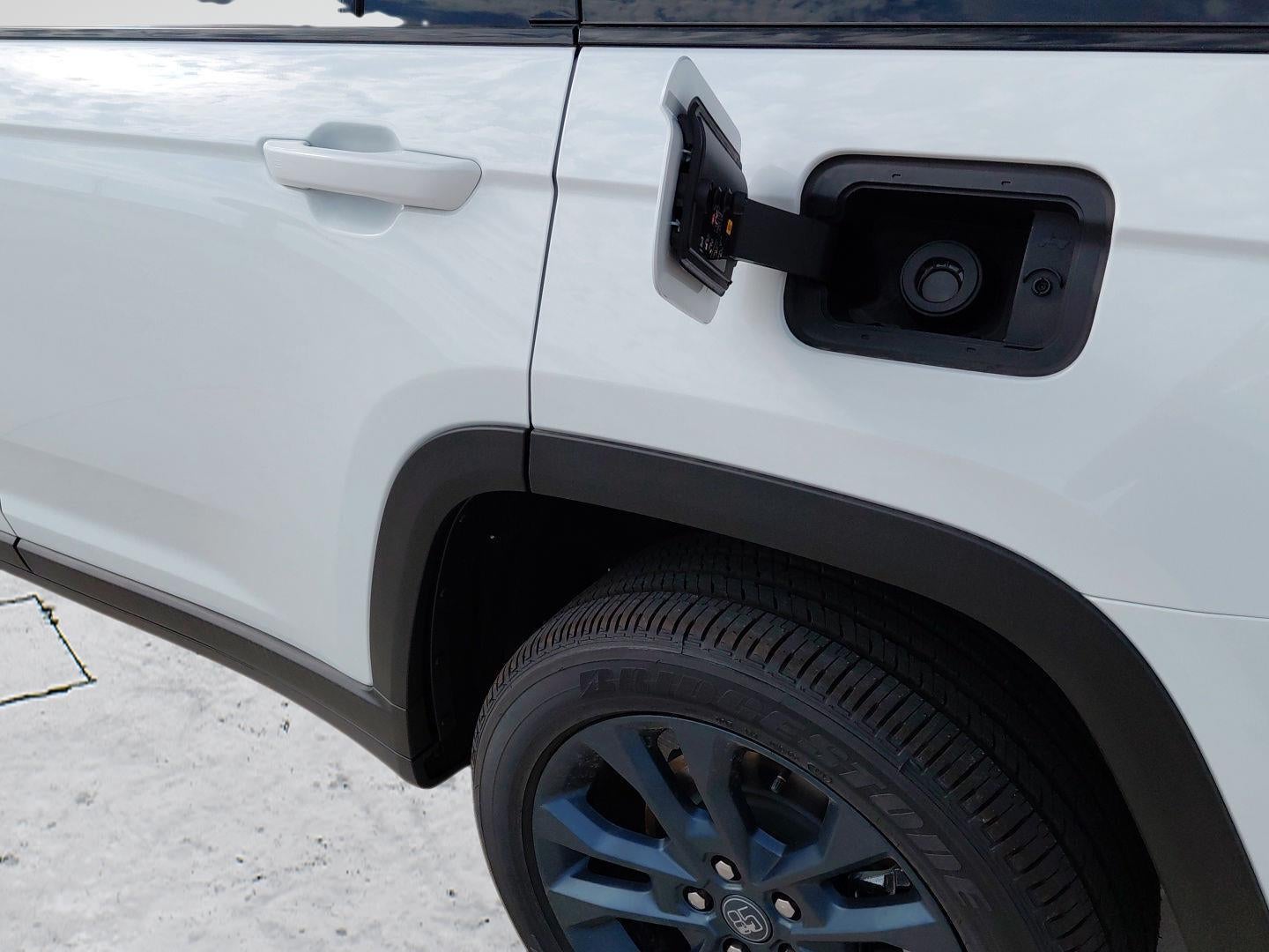 2026 Jeep Grand Cherokee L 85th Anniversary Edition 26