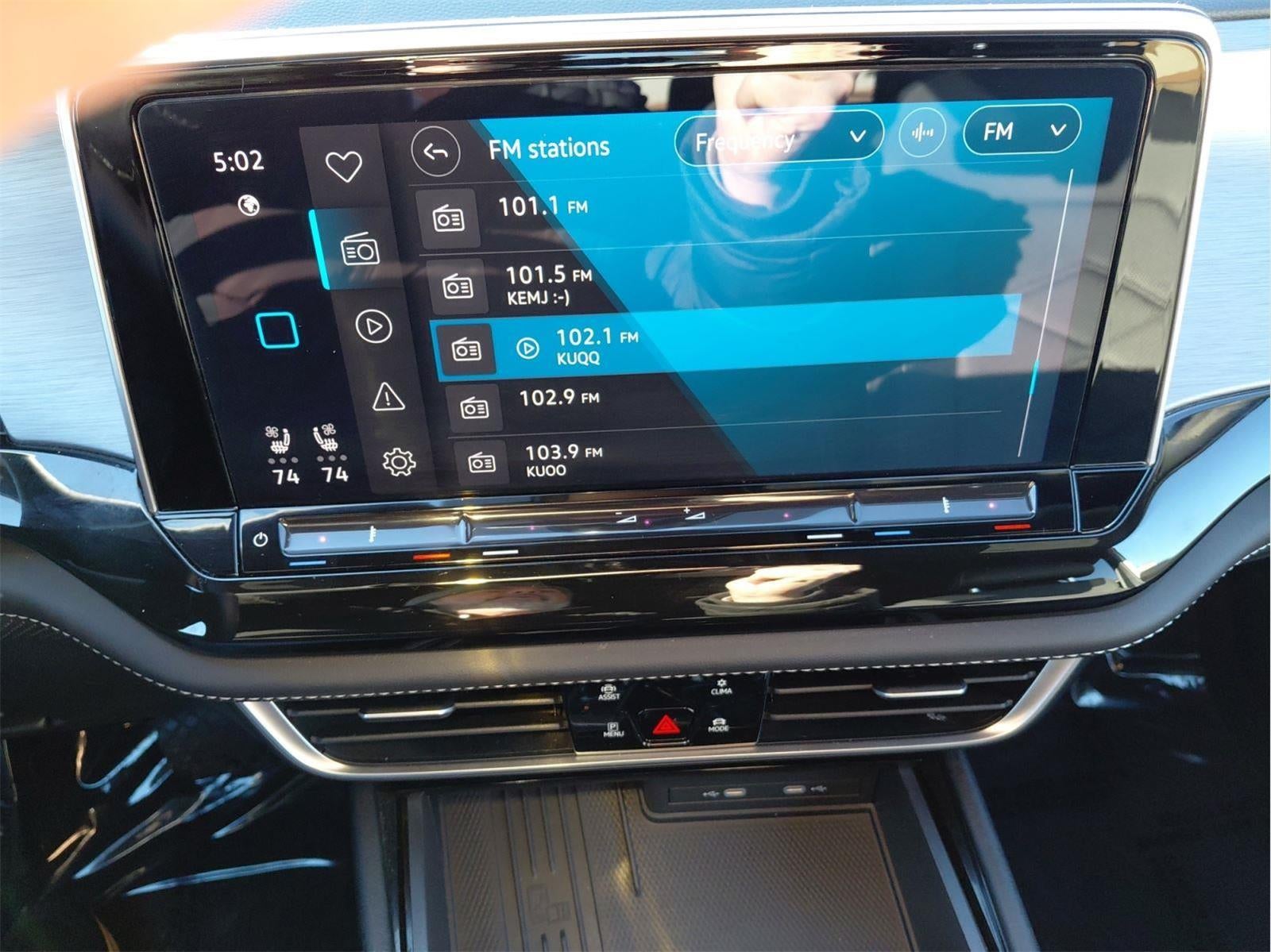 2025 Volkswagen Atlas Cross Sport 2.0T SE w/Technology