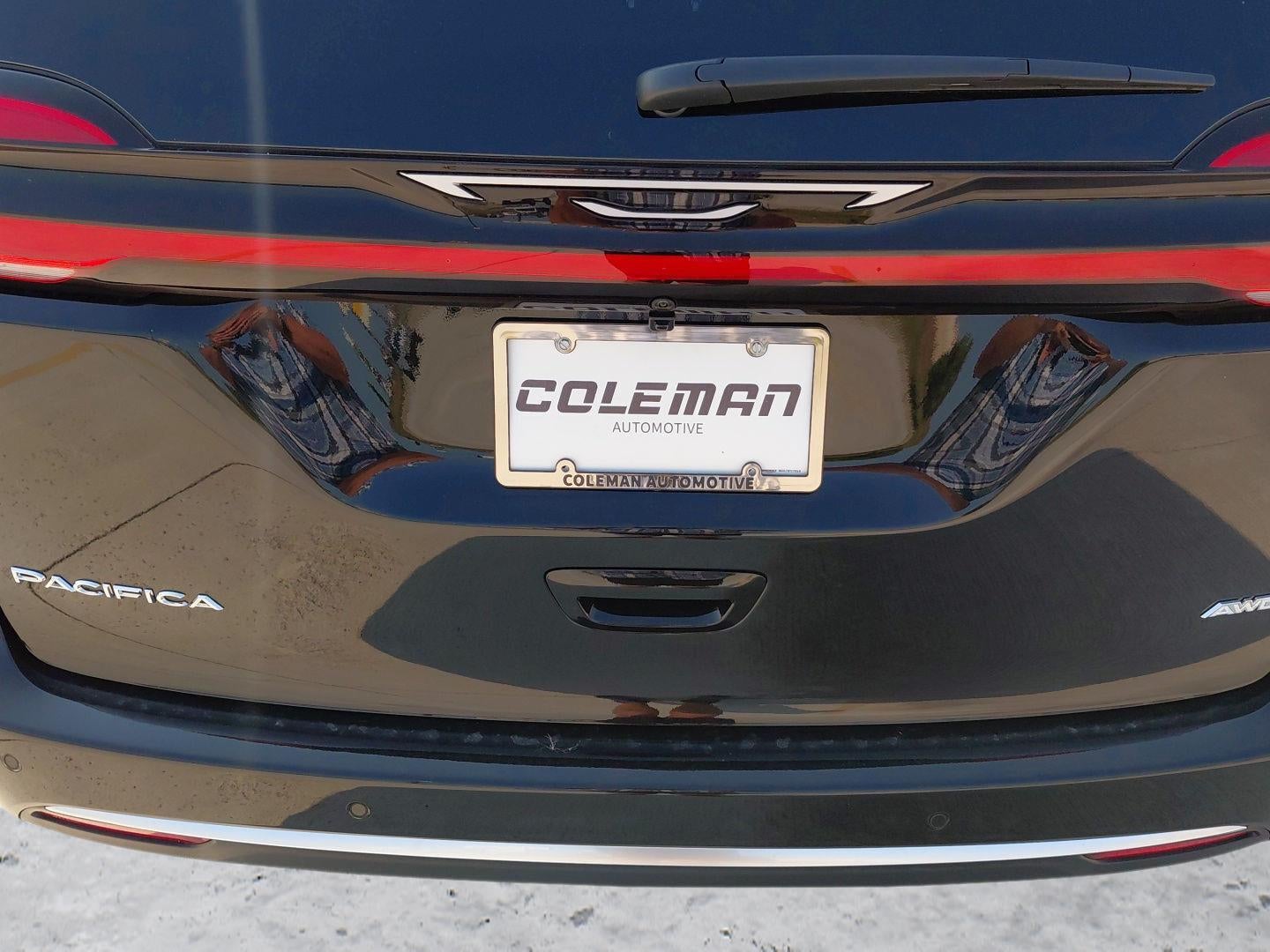 2027 Chrysler Pacifica Select