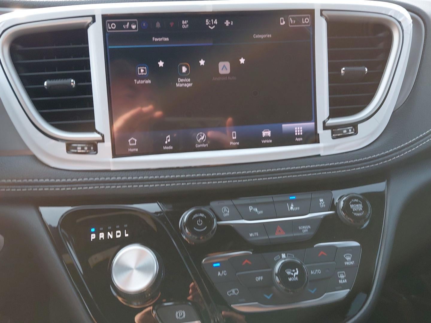 2027 Chrysler Pacifica Select