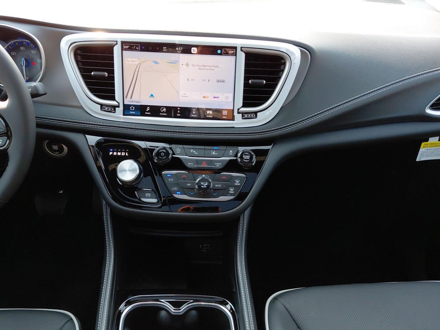 2027 Chrysler Pacifica Limited