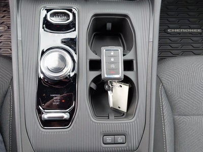 2026 Jeep Cherokee Laredo