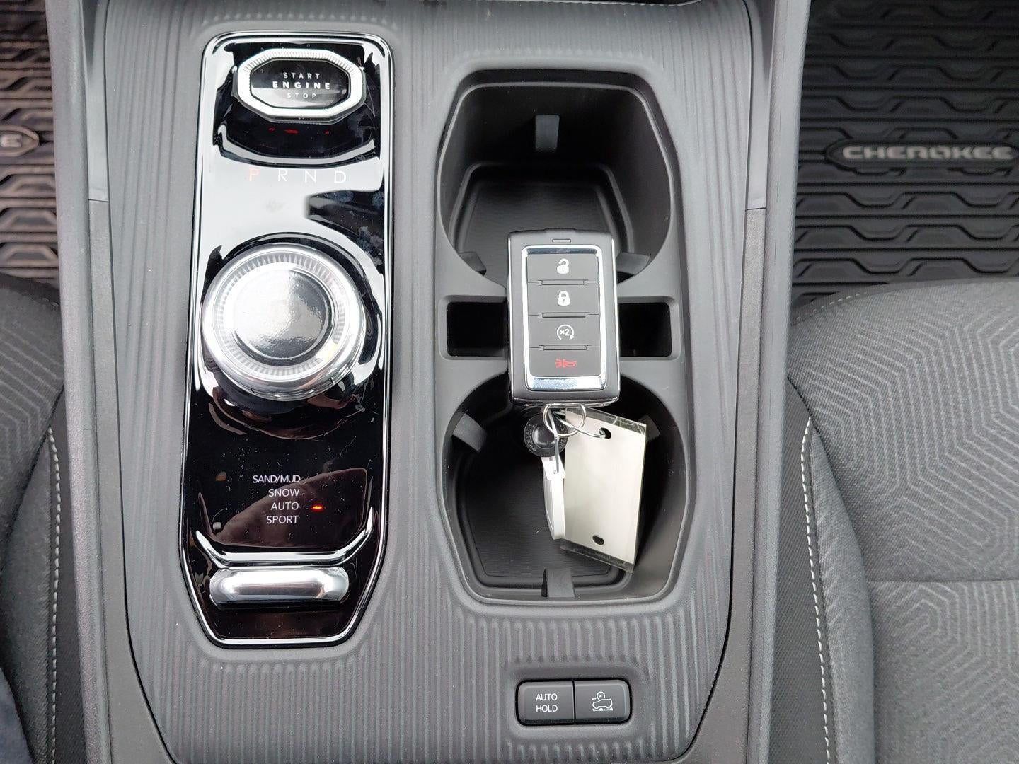 2026 Jeep Cherokee Laredo