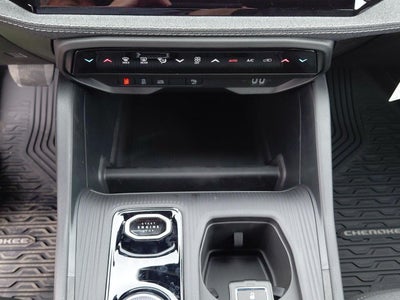 2026 Jeep Cherokee Laredo