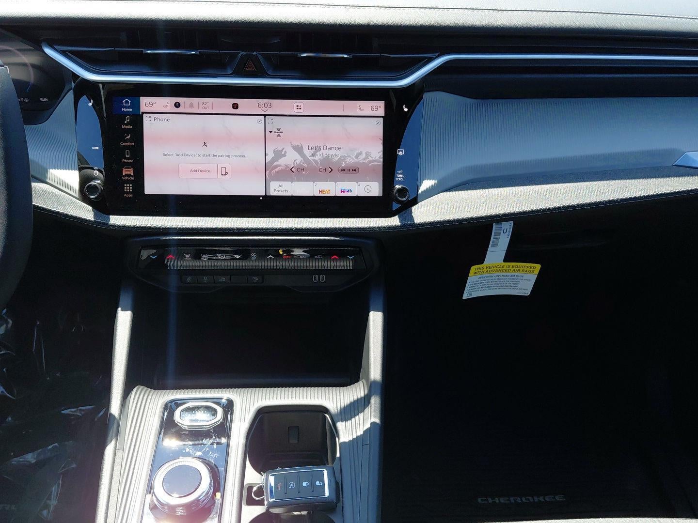 2026 Jeep Cherokee Laredo