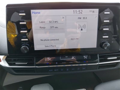 2024 Toyota Sienna LE 8 Passenger