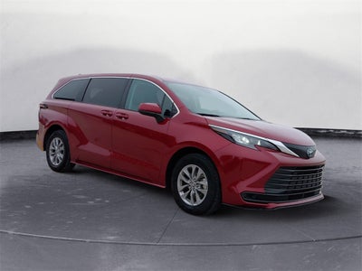 2024 Toyota Sienna LE 8 Passenger